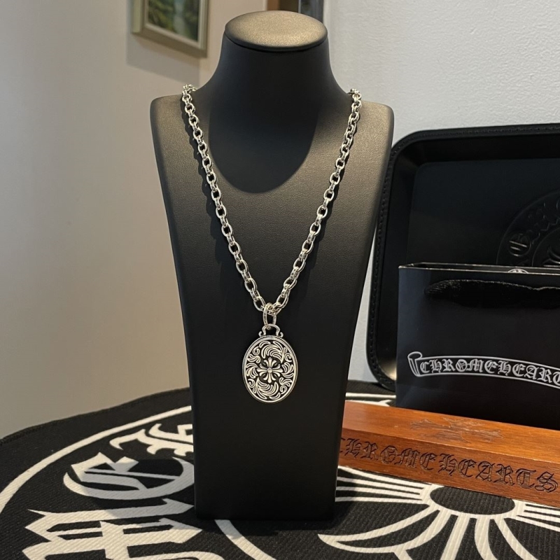 Ch**me He**ts necklaces